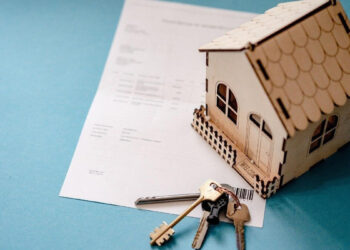 Real Estate Market: Forecasts & Trends