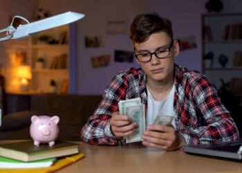 Youth Investing Boom: Grow Wealth Early